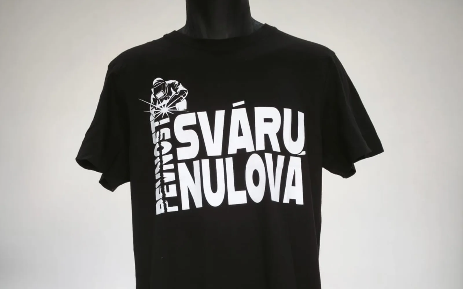 Tričko s nápisem Pevnost sváru nulová